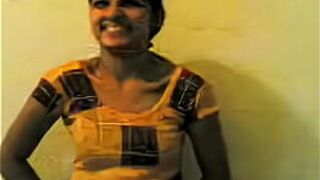 Indian college girl fucked in pussy - porn video