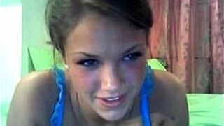 Amateur chick uses sex toys on her super sensitive clitoris - porn video