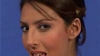 Yasmine fingers her shaved pussy - porn video